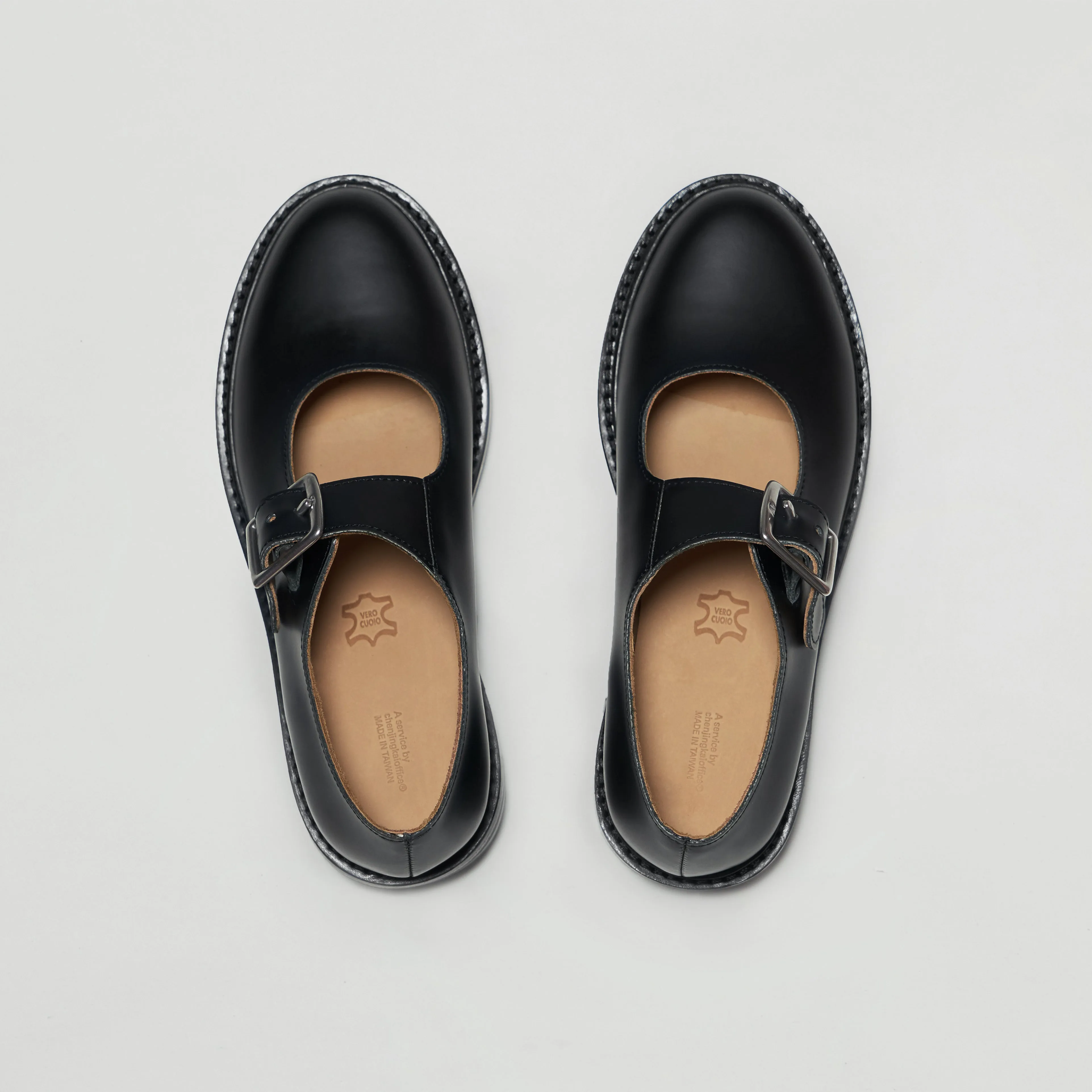 Plain Mary Janes (black / commando sole)